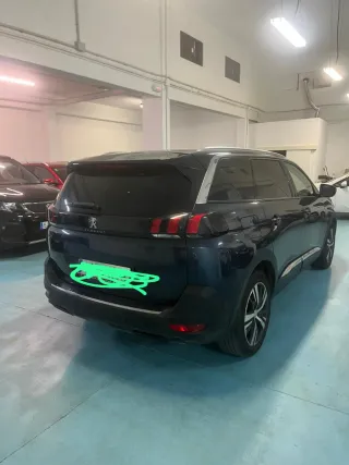 Peugeot 5008 2017