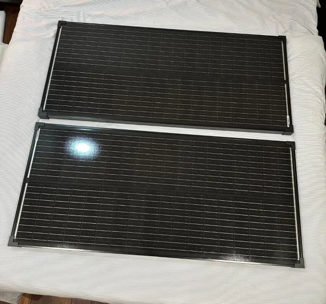 Confezione di 2 pannelli solari 100w nuovi