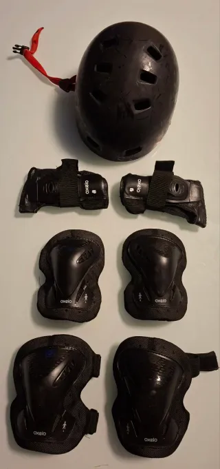 Pattini Oxelo Diabolo Taglia 44 con Casco, protezioni