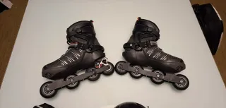 Pattini Oxelo Diabolo Taglia 44 con Casco, protezioni