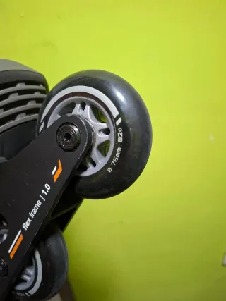 Patines Oxelo Diabolo Talla 44 Casco, protecciones