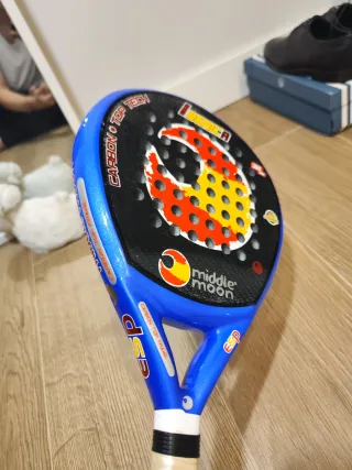Pala pádel Middle Moon Ibérica