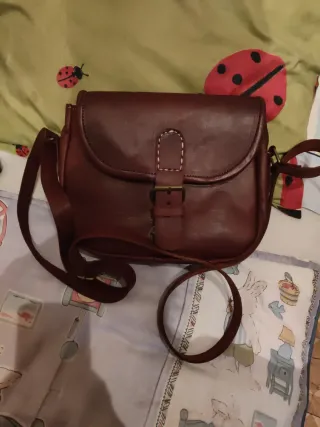 Bandolera cuero artesanal marrón