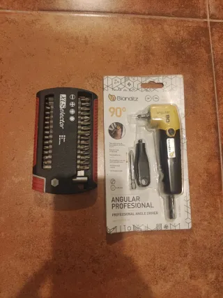 Juego de puntas y destornillador angular