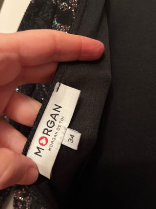 Vestido Negro con Brillo Plateado