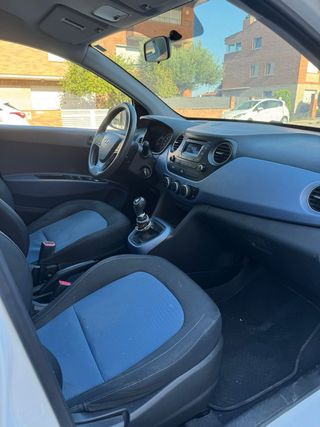 Hyundai i10 blanco – 128.000 km – ITV 2026 – 4.900