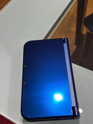 Nuovo Nintendo 3DS XL Blu Scuro + Caricatore