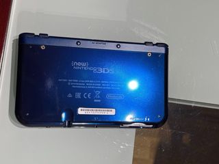 Nuovo Nintendo 3DS XL Blu Scuro + Caricatore