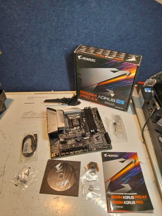 Gigabyte B560M AORUS PRO AX Placa Base LGA1200 WiFi6