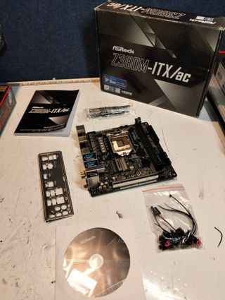 Placa Base ASRock Z390M-ITX/ac LGA1151 Mini-ITX WiFi DDR4 M.2