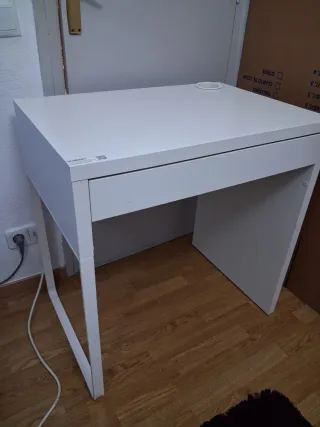 Escritorio blanco infantil con cajón