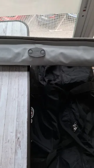 Toldo y cerramiento caravana 750 kg