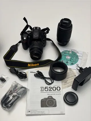 Cámara Nikon D5200 + Accesorios