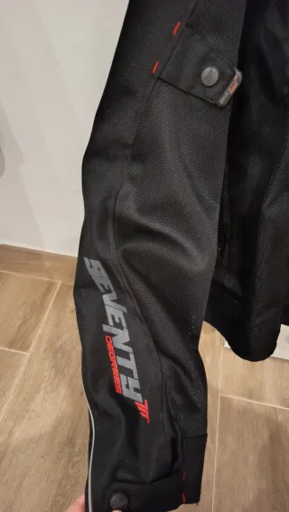 Chaqueta Moto Verano Negra Seventy