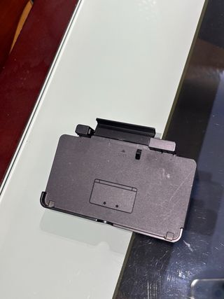 Nintendo 3DS Azul Edición Limitada + Base de Carga