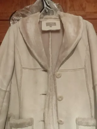 Chaqueta beige mujer