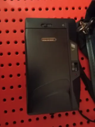 Cámara Canon Vintage Negra y Gris