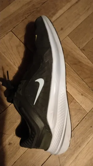 Zapatillas Nike Quest 5 Verde/Blanco