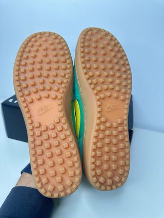 Nike Field General Verde y Amarillo Talla 40