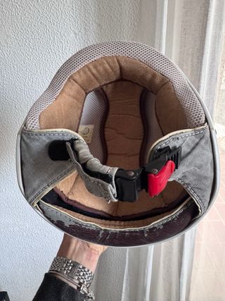 Casco de moto blanco