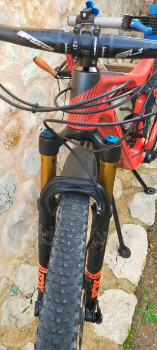 Orbea Oiz M10. Ruedas carbono DT swiss