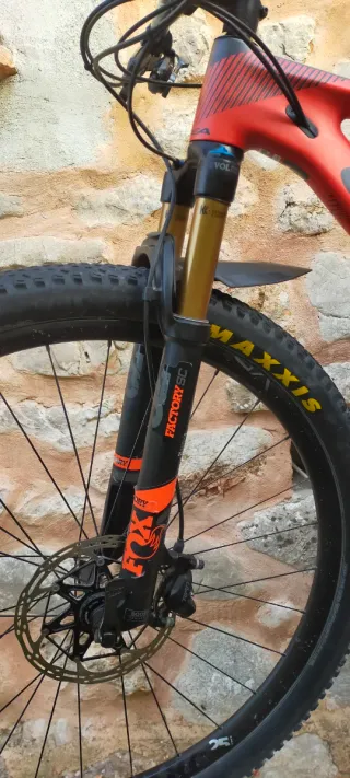 Orbea Oiz M10. Ruedas carbono DT swiss