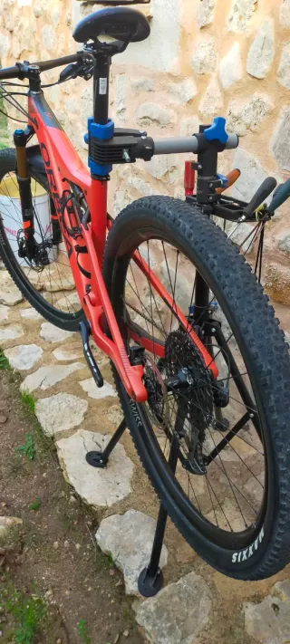 Orbea Oiz M10. Ruedas carbono DT swiss