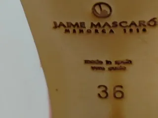 Sandalias transparentes Jaime Mascaró flor rosa