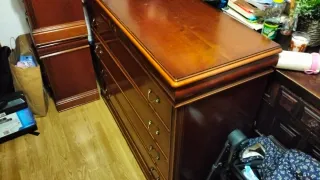 Cómoda antigua de madera