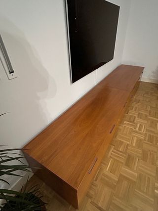 Mueble TV salón madera