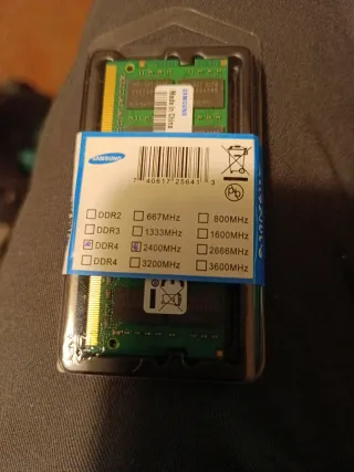 Samsung DDR4 SODIMM 8GB 2400MHz Memoria RAM. Nuevo