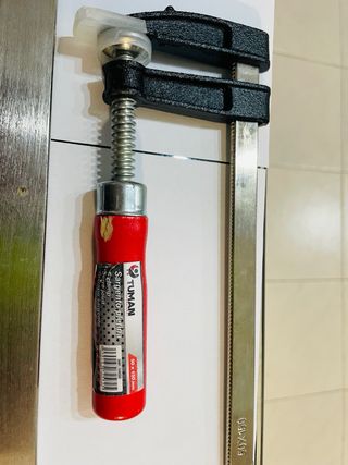 Sargentos Apriete Rápido TUMAN