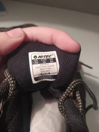 Botas de montaña Hi-Tec marrones y negras