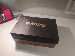 Botas de montaña Hi-Tec marrones y negras