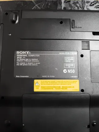 Portátil Sony VAIO E Series Plata