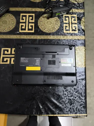 Portátil Sony VAIO E Series Plata