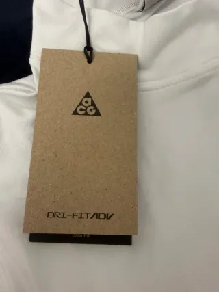 Camiseta Nike ACG Manga Larga Talla L