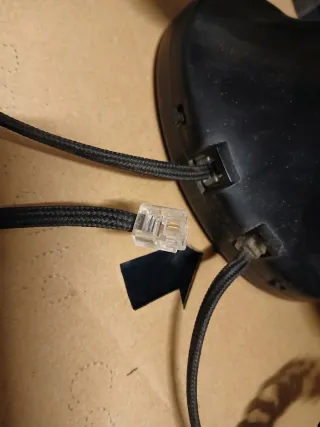 Teléfono Antiguo Negro y Dorado