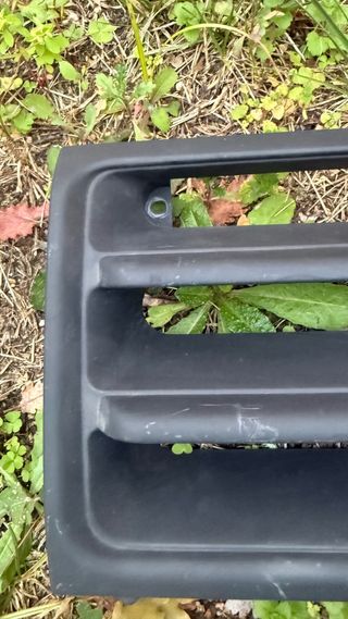 Parrilla Mitsubishi Montero V20