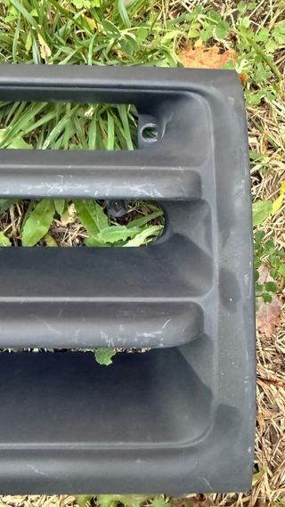 Parrilla Mitsubishi Montero V20