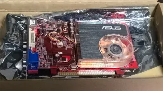 Tarjeta Gráfica ASUS EAX1600PRO PCIE Nueva