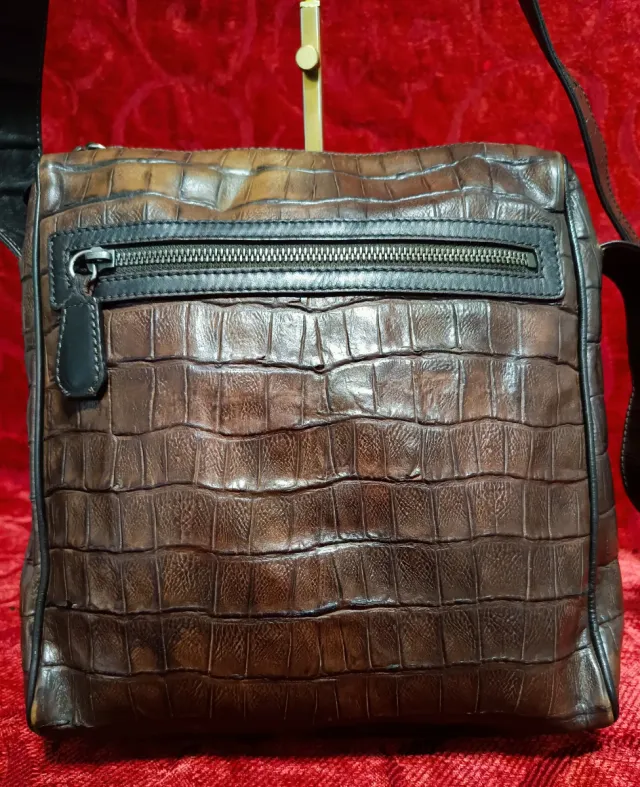 Bolso Piel Cocodrilo Giorgio Armani Marrón