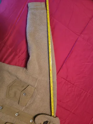 Jaqueta bege e castanha