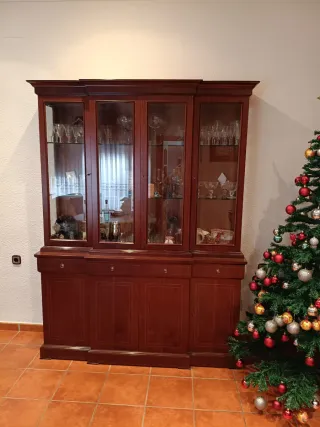 Vitrina clásica madera y cristal