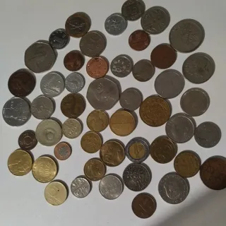 Lote 240gr Monedas del Mundo