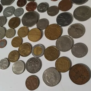 Lote 240gr Monedas del Mundo