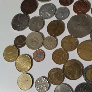 Lote 240gr Monedas del Mundo