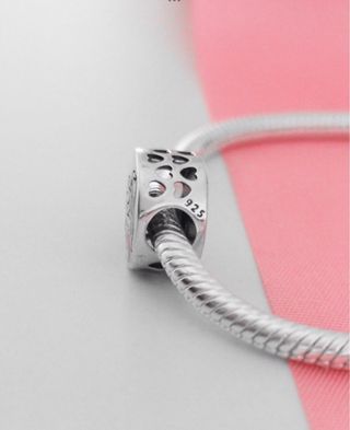 CHARM PERRO CHICA CORAZ PARA PULSERA PANDORA CAJA