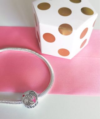 CHARM PERRO CHICA CORAZ PARA PULSERA PANDORA CAJA