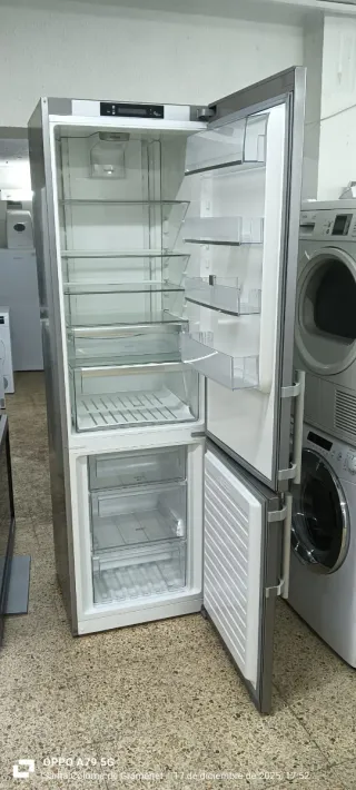 NEVERA COMBI ELECTROLUX NO FROST ENERGÍA A+